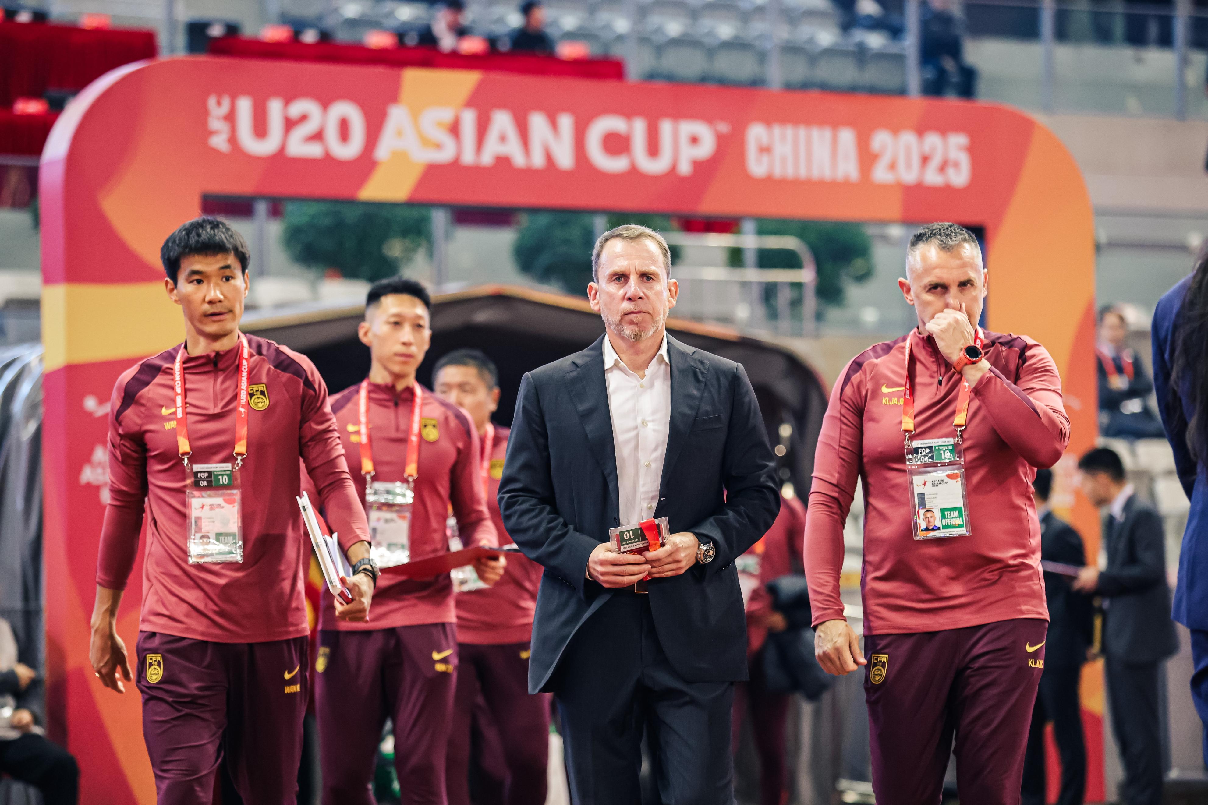 包含亚洲洲际比赛中国内豪强的团队荣耀的词条